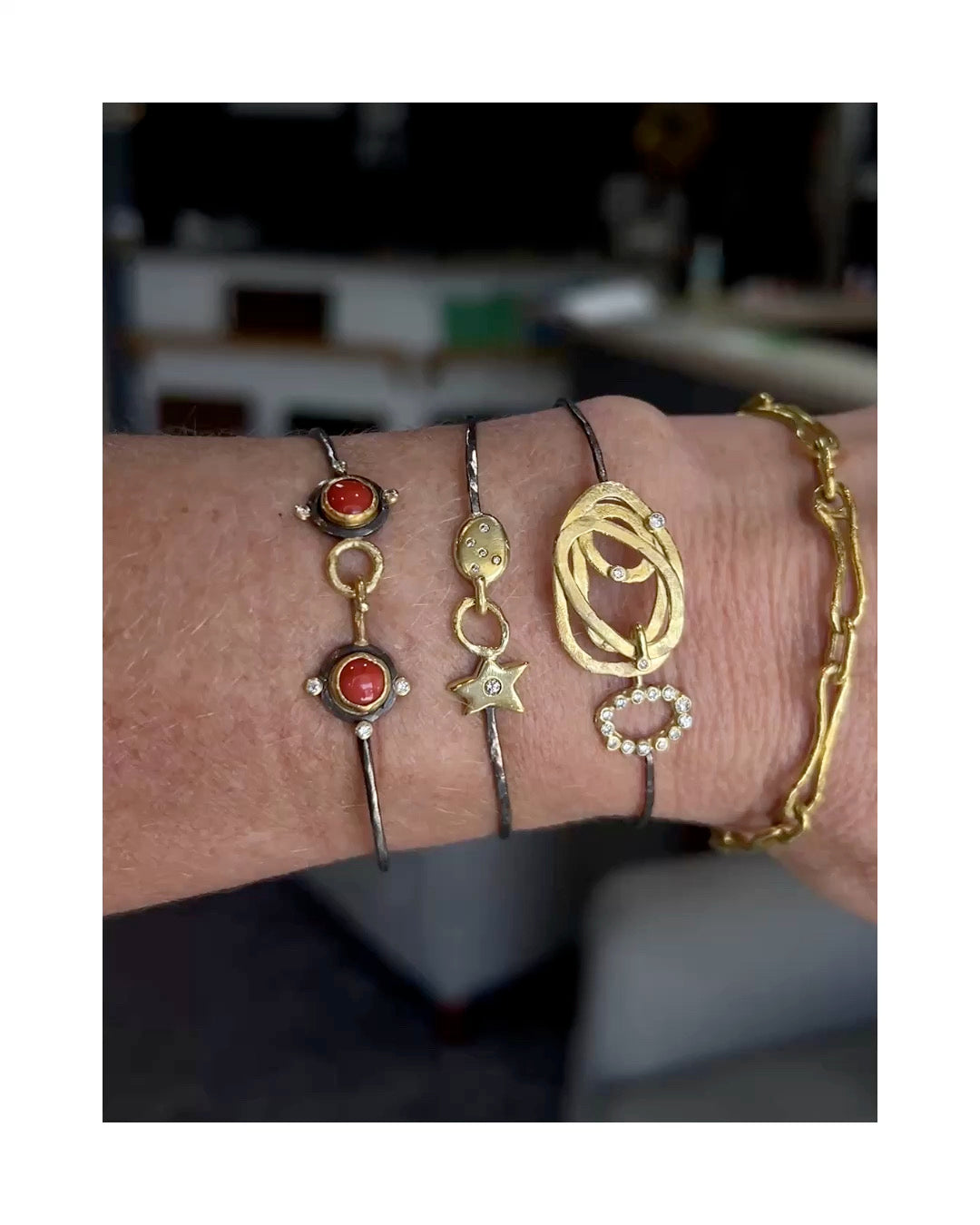 Golden Knot & Halo Bracelet