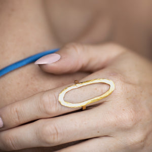 Hollow oval ring